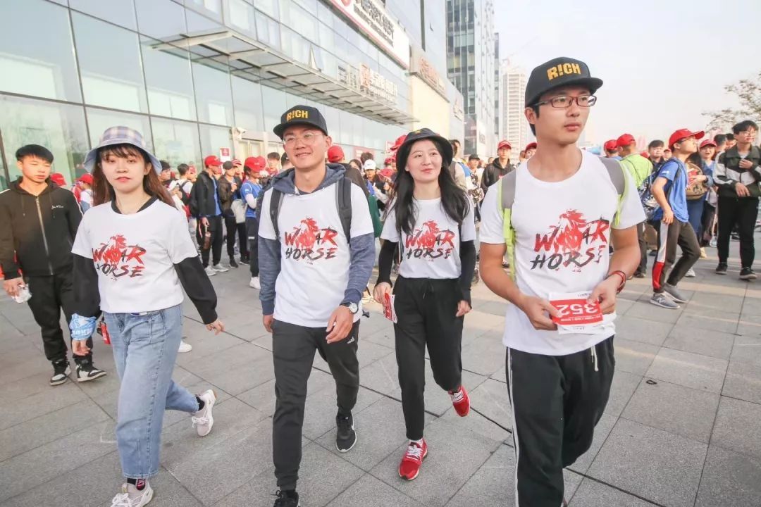 戰(zhàn)馬相伴，勇不止步丨戰(zhàn)馬毅行百公里戰(zhàn)隊招募令！